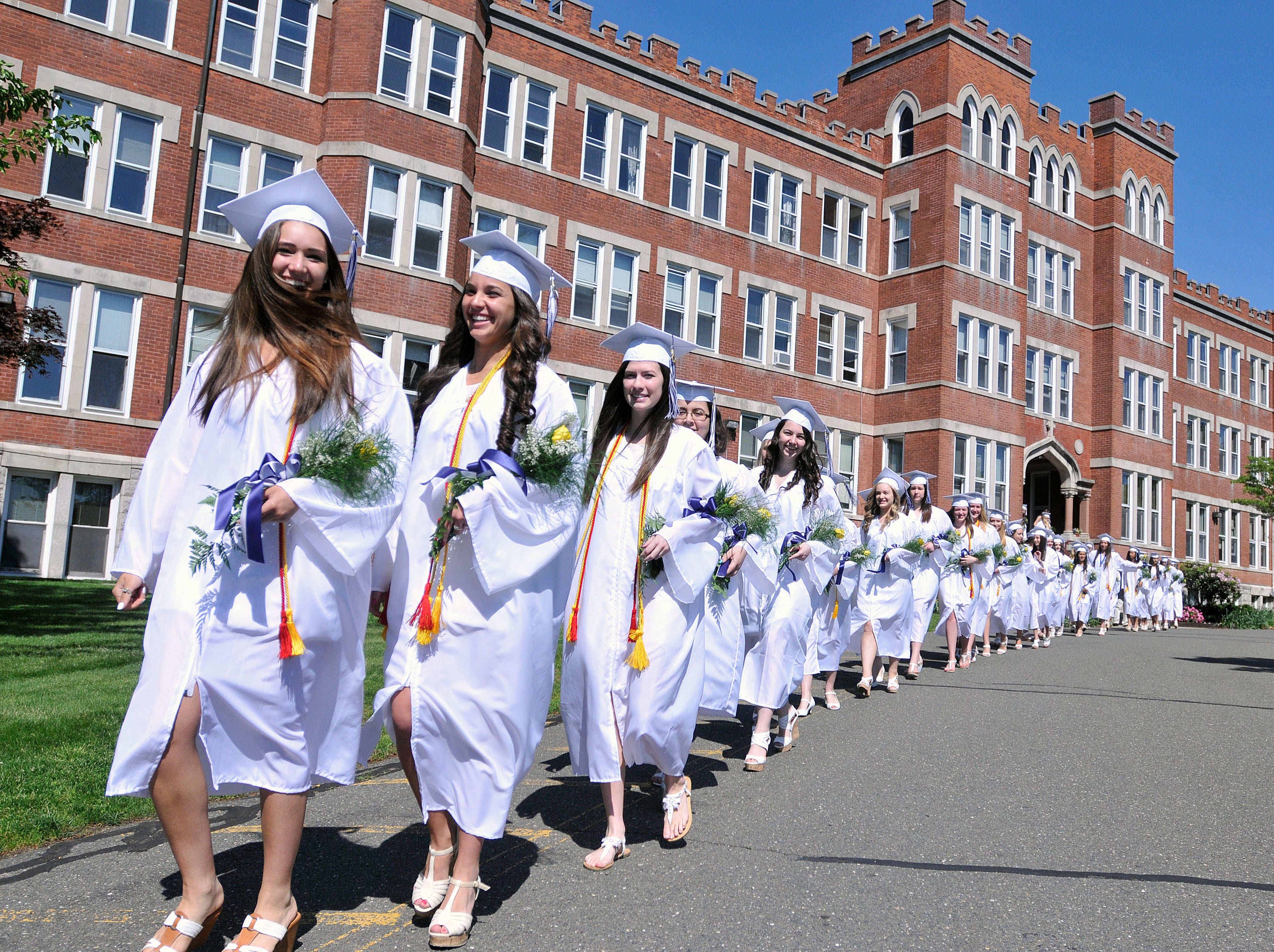 The Symbolism and Significance of a White Toga at Graduation