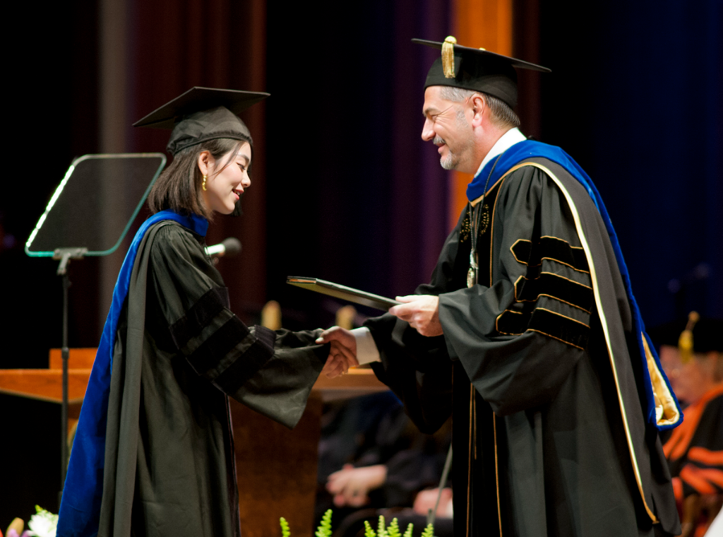 Jcb Graduation Tips For Accessorizing Your Middle School Graduation Outfits – CA ...